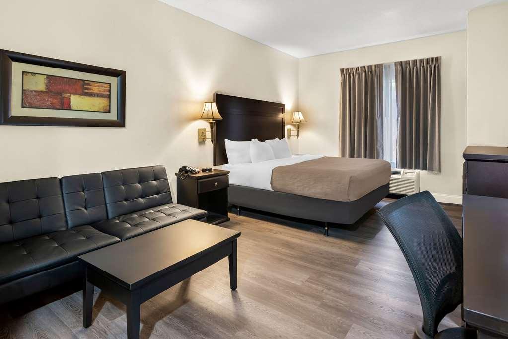 Quality Inn & Suites Lafayette Oda fotoğraf
